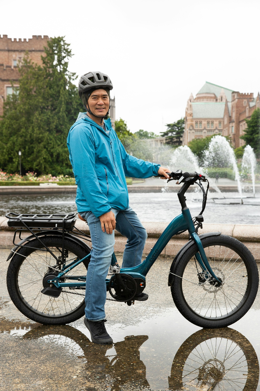 Complete Guide To Riding in The Rain: How To Check Your Bike's Waterproof Rating? 3 Essential Post-Ride Maintenance Steps